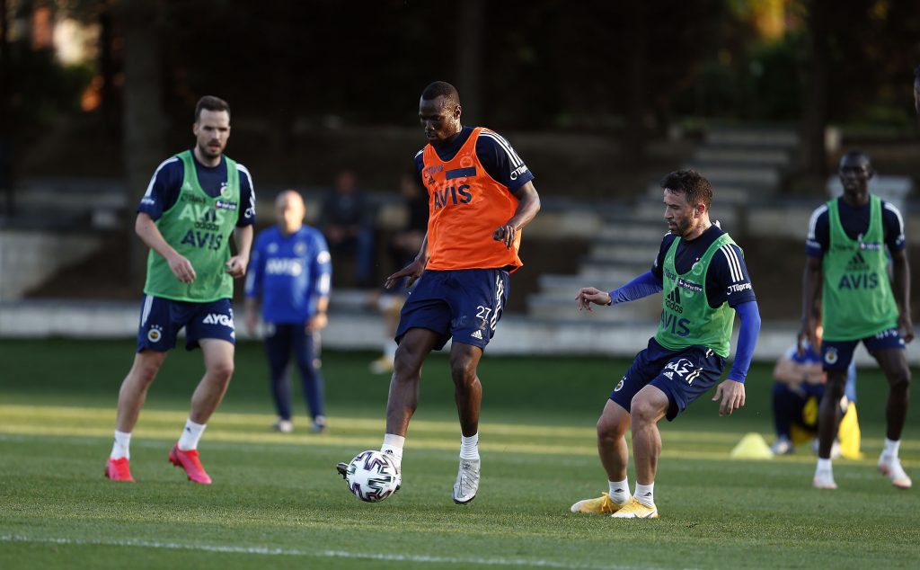 Fenerbahçe'de Ankaragücü maçı hazırlıkları başladı