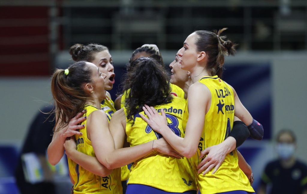 Fenerbahçe Kadın Voleybol Takımı