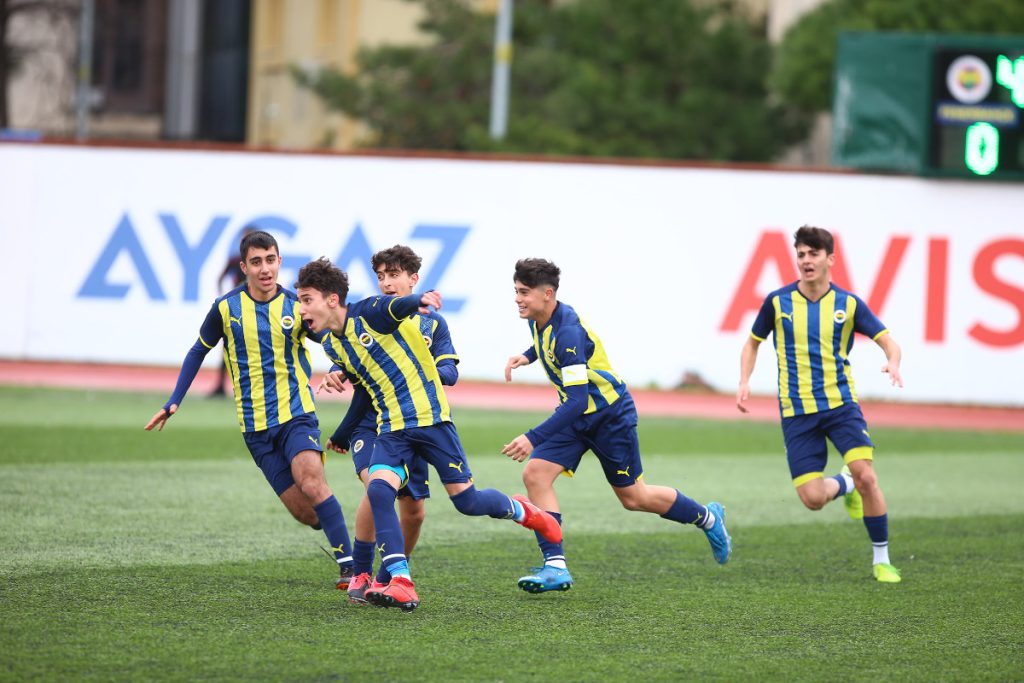 Fenerbahçe 16 Yaş Altı Futbol Takımı