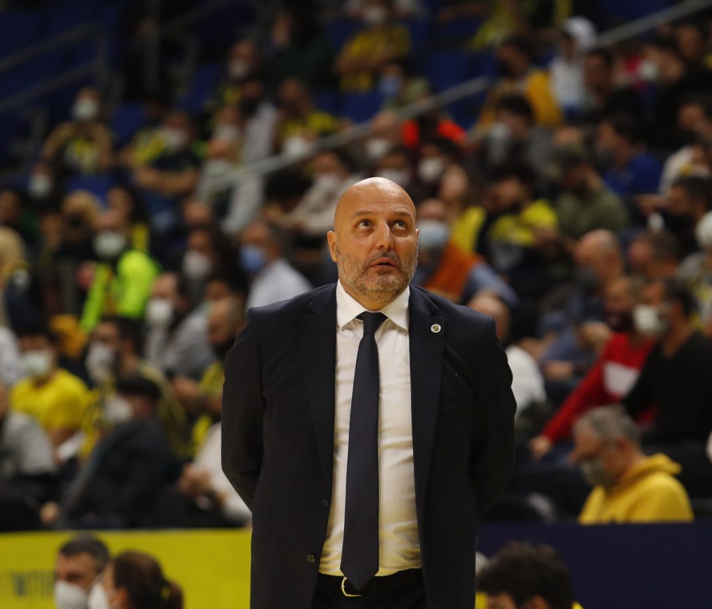 Fenerbahçe Erkek Basketbol Takımı Başantrenörü Aleksandar Djordjevic