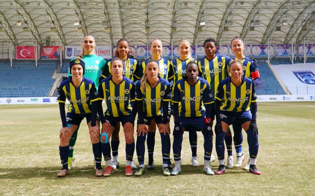 Fenerbahçe Kadın Futbol Takımı