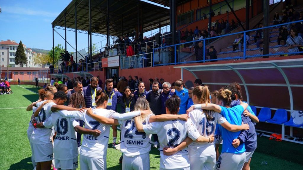 Fenerbahçe Kadın Futbol Takımı