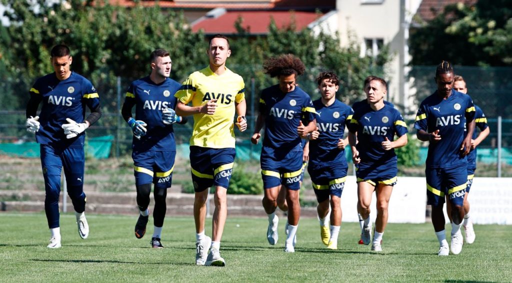 Fenerbahçe'de Kasımpaşa maçı hazırlıkları başladı