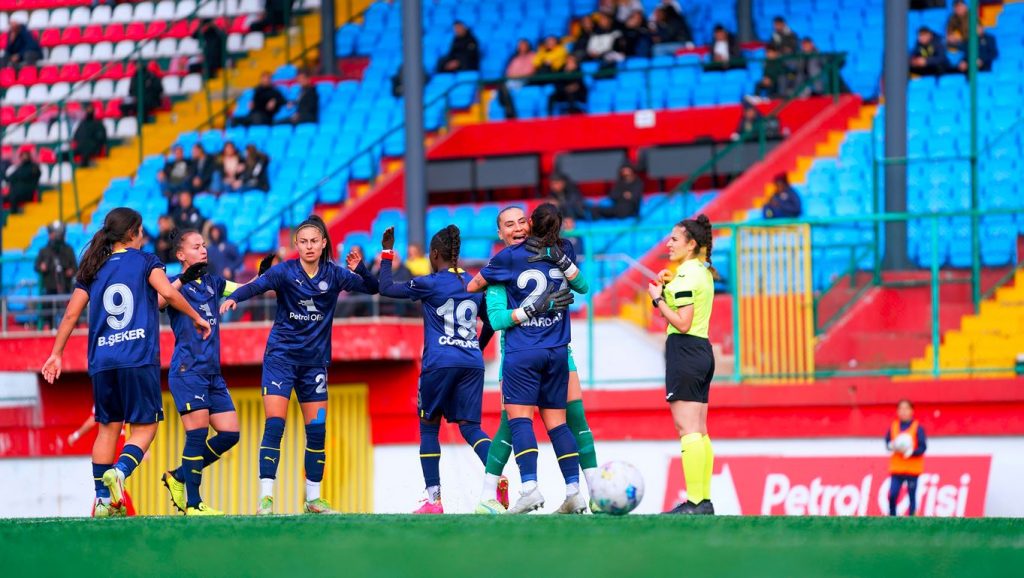 Fenerbahçe Kadın Futbol Takımı