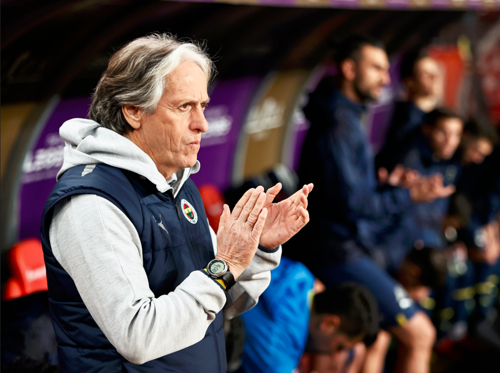 Fenerbahçe Teknik Direktörü Jorge Jesus