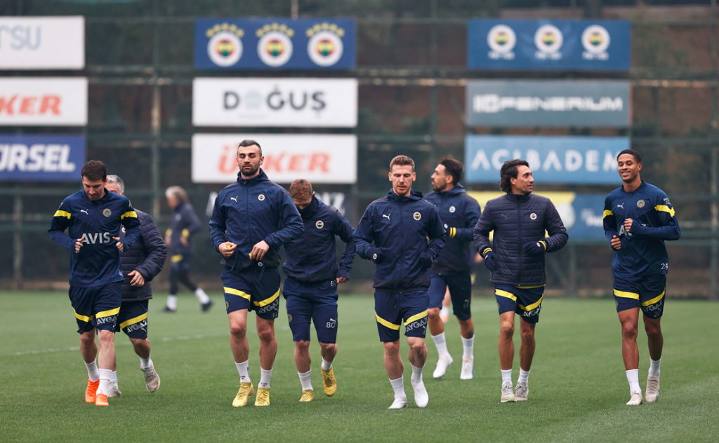 Fenerbahçe'de Sevilla maçı hazırlıkları başladı