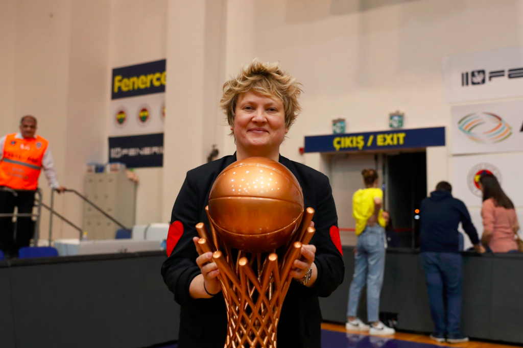 Fenerbahçe Kadın Basketbol Takımı Başantrenörü Marina Maljkovic