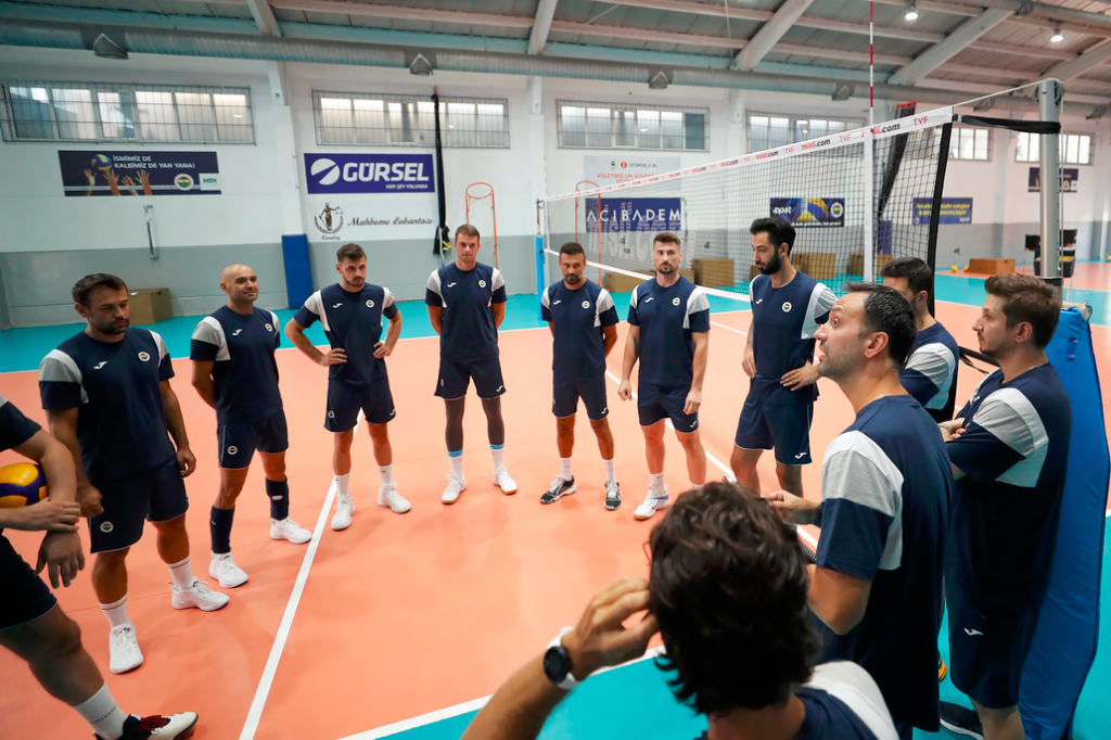 Fenerbahçe Erkek Voleybol Takımımız sezonu açtı