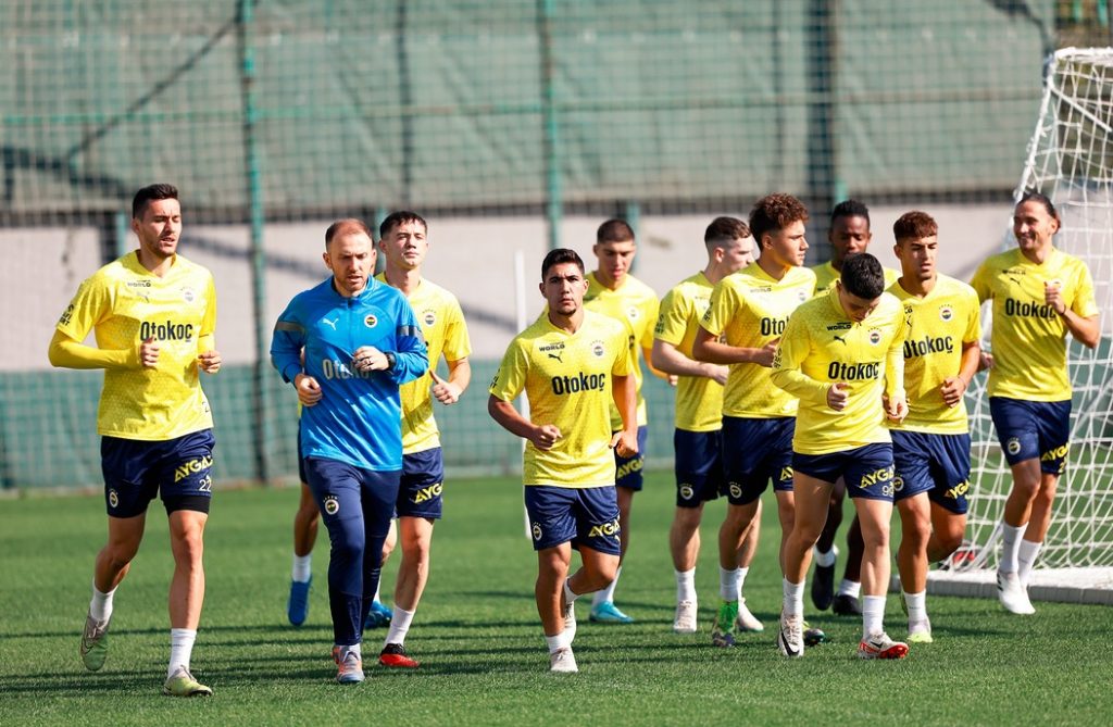 Fenerbahçe'de Trabzonspor maçının hazırlıkları başladı