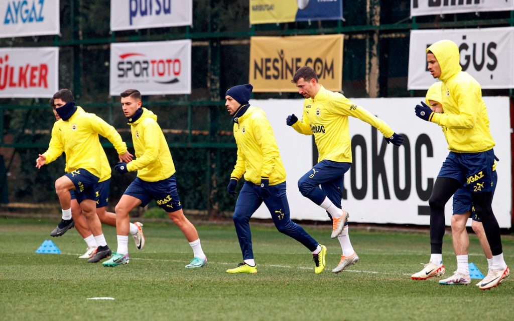 Fenerbahçe'de Antalyaspor maçı hazırlıkları başladı