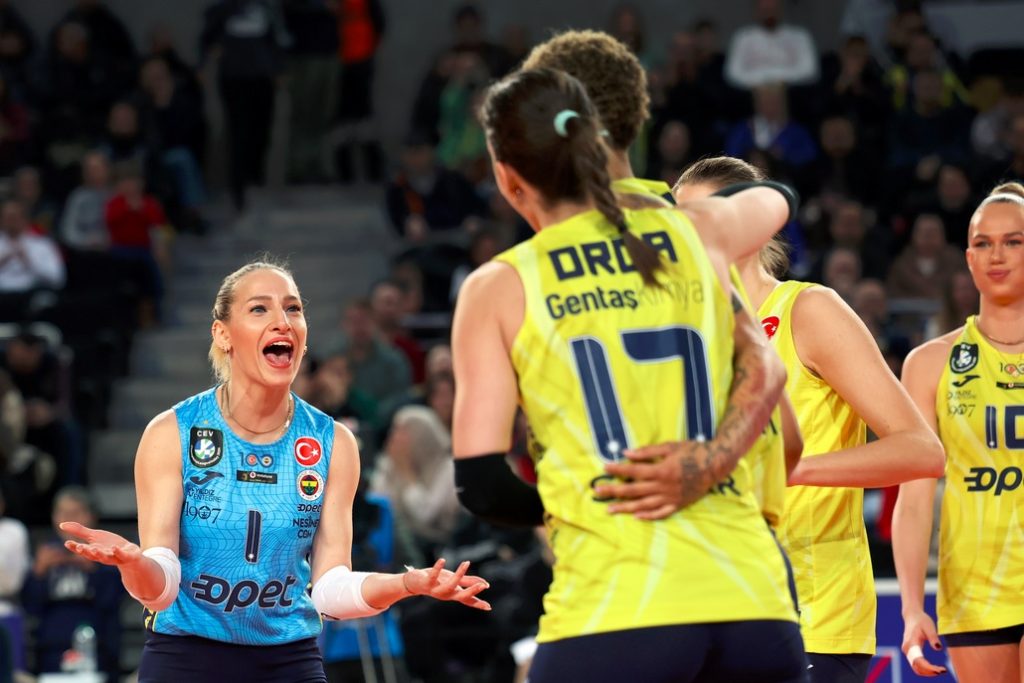 Fenerbahçe Kadın Voleybol Takımı