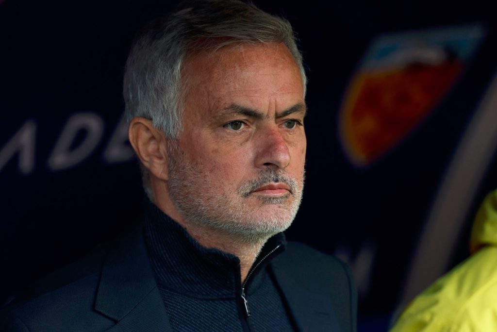 Fenerbahçe Teknik Direktörü Jose Mourinho