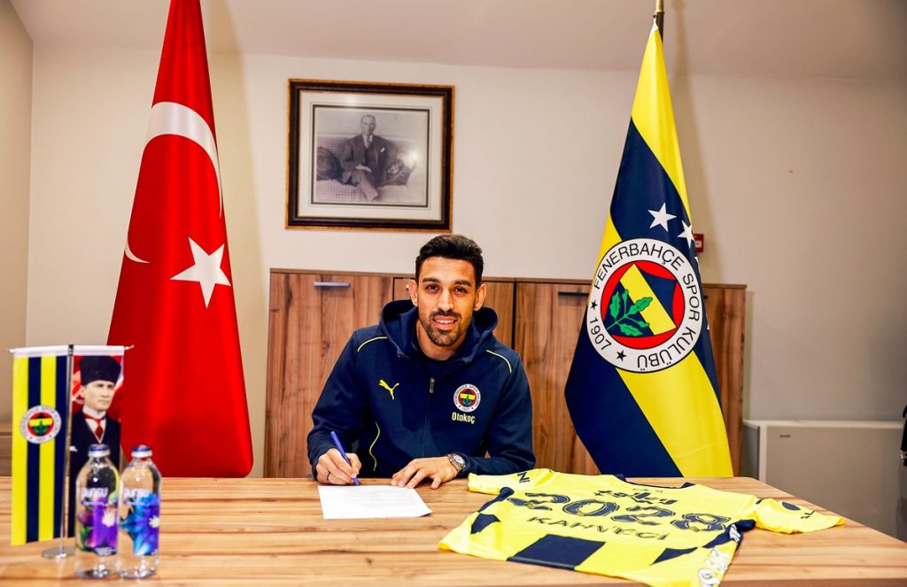 İrfan Can Kahveci 3 yıl daha Fenerbahçe'de