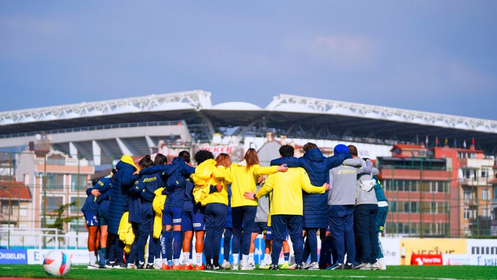 Fenerbahçe Kadın Futbol Takımı