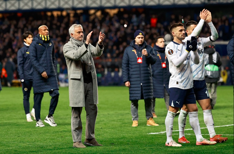 Fenerbahçe Teknik Direktörü Jose Mourinho